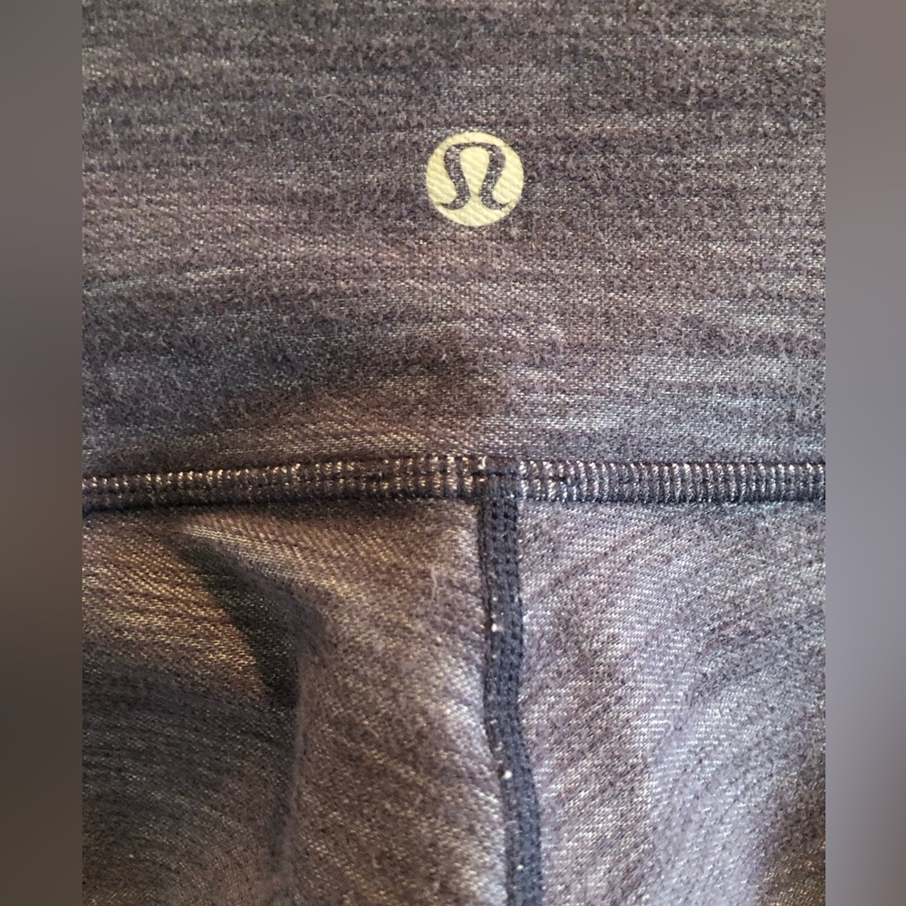 LULULEMON🌺THICK LEGGINGS - Picture 2 of 6